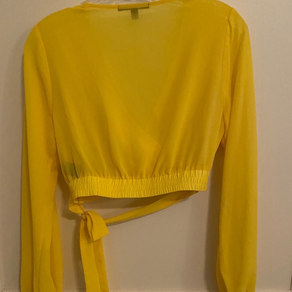 Yellow crop blouse - Picture 2 of 2